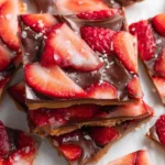 Strawberry Peanut Butter Bark – Sweet, Crunchy & Irresistibly Addictive!
