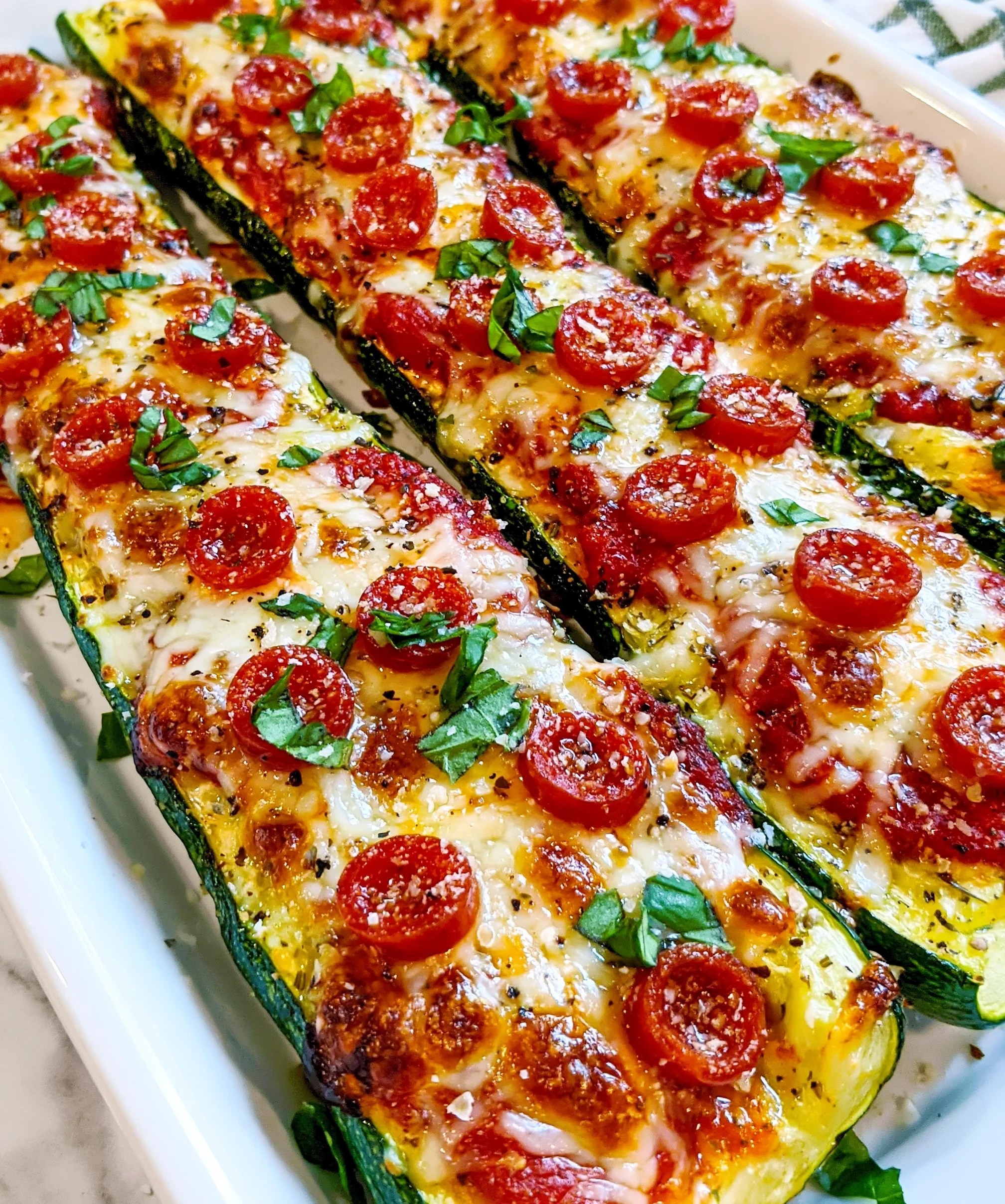 Pizza Zucchini Boats – Cheesy, Flavor-Packed & A Fun Low-Carb Favorite!