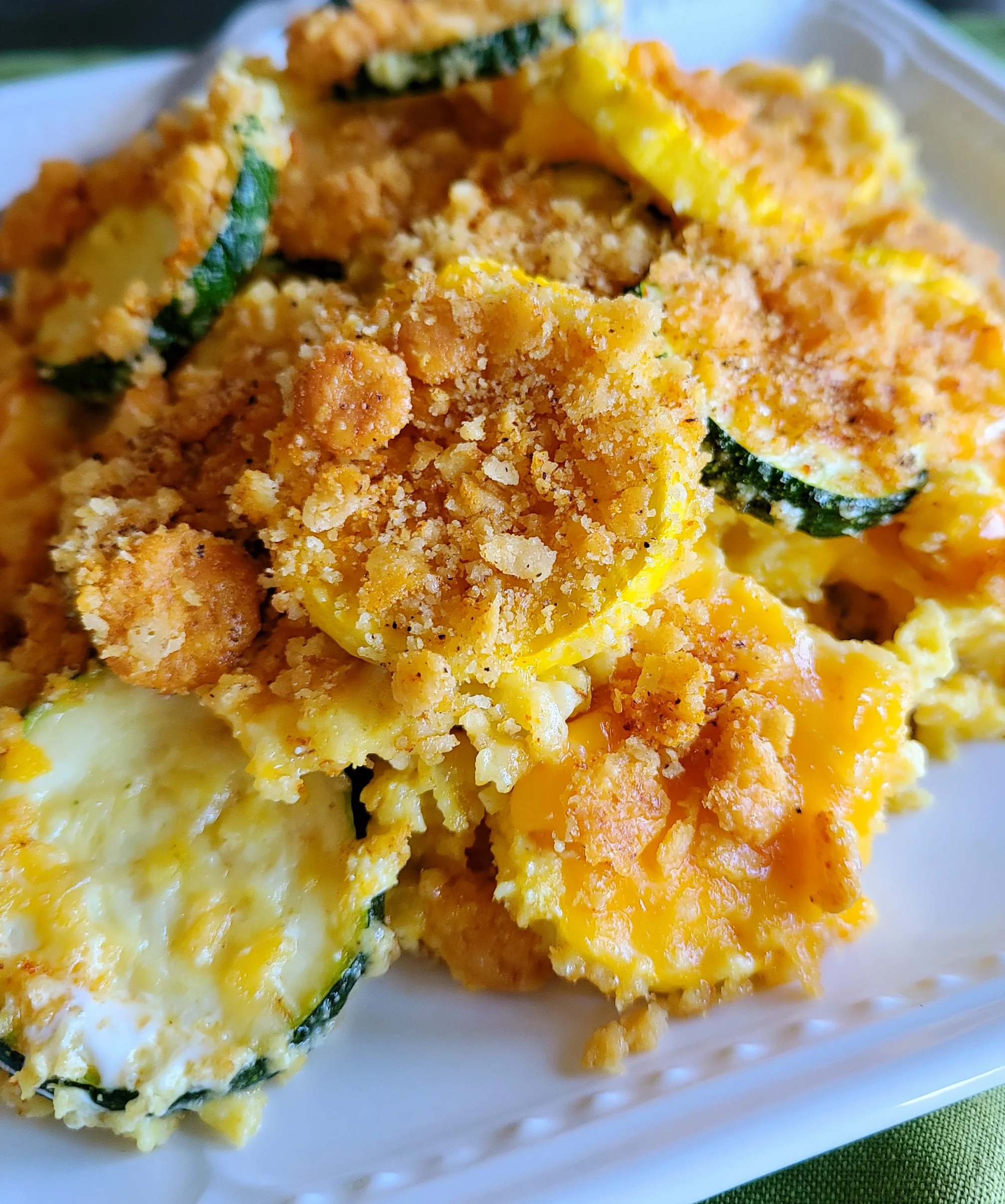 Southern Zucchini and Squash Casserole – Creamy, Cheesy & Full of Southern Comfort!