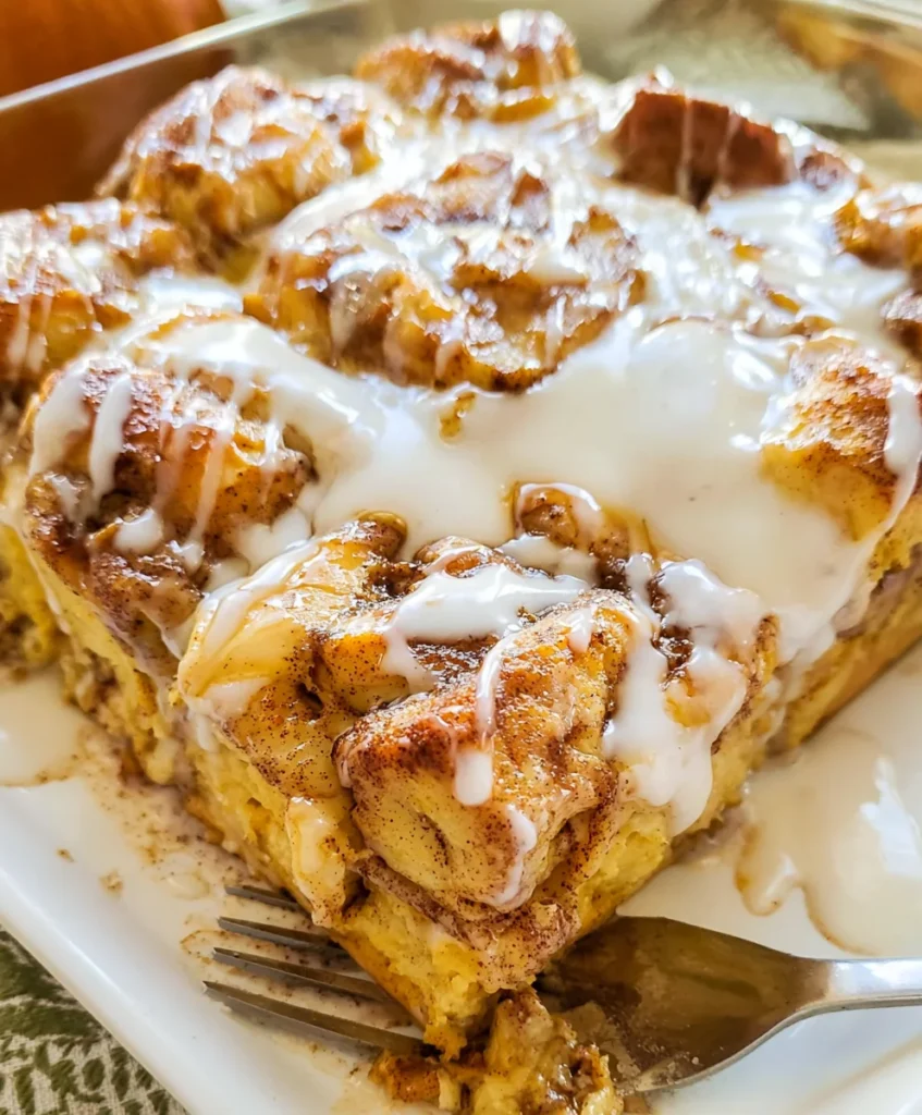 Pumpkin Cinnamon Roll Casserole – Warm, Gooey & Bursting with Cozy Fall Flavor!