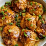 Skillet Bang Bang Chicken Thighs – Crispy, Juicy & Coated in Creamy Bang Bang Sauce!